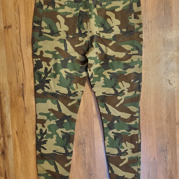 True Religion Jennie Mid Rise camo jeans - Picture 2 of 7